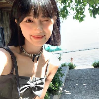 黄阿丽:小眼镜蛇